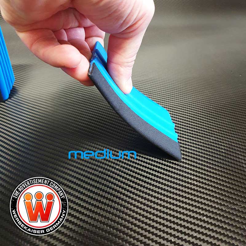 Rakel-Blau-Medium-Werbekaiser1y1Hizq8HF4cQ