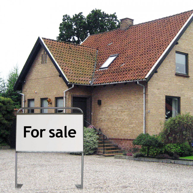 Makler Sign Standschild Twin Verkaufsschild Gestell 65 x 101cm Makler Sign Standschild Twin Verkaufsschild Gestell 65 x 101cm